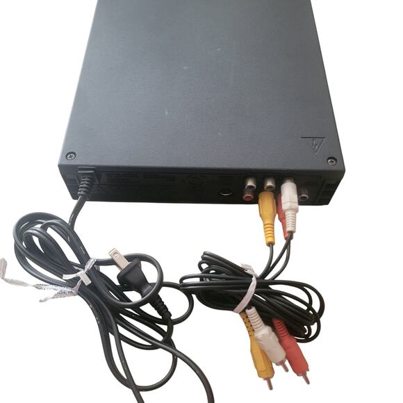 Magnavox DVD Player DP100MW8B With remote Working RCA cables included - Picture 3 of 9